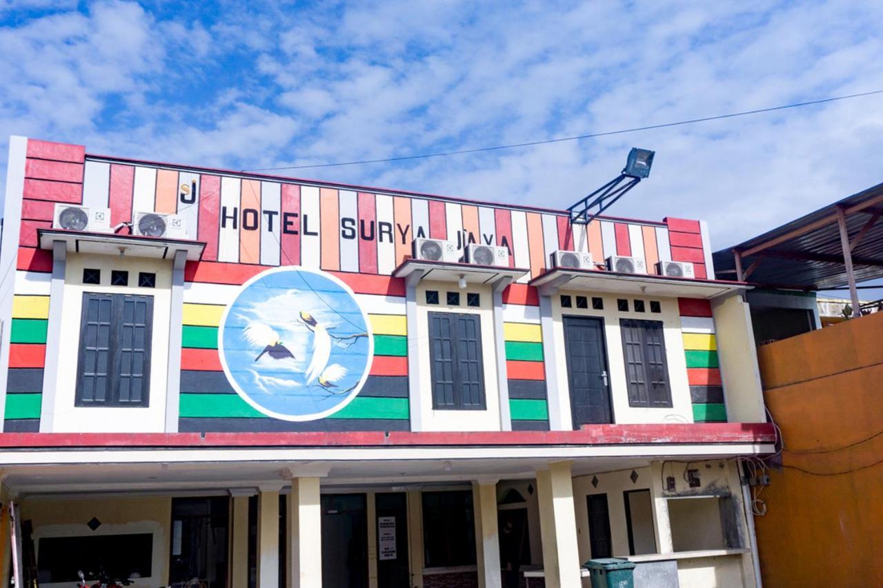 RedDoorz near Sentani Airport Jayapura Hotel Bagian luar foto
